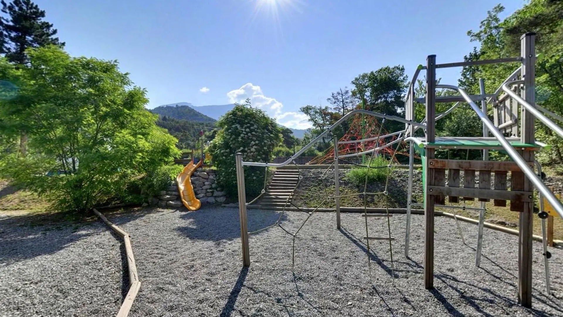 Camping Les Airelles - Maeva Baratier